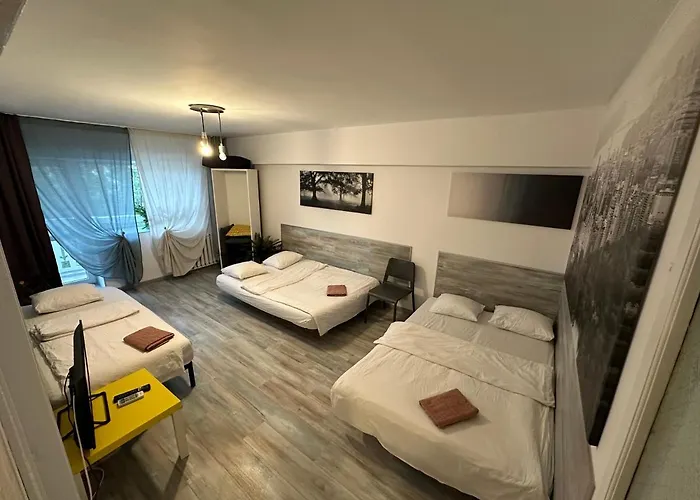 Green Apartment 36