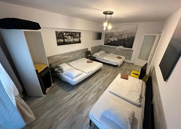 Green Apartment 36